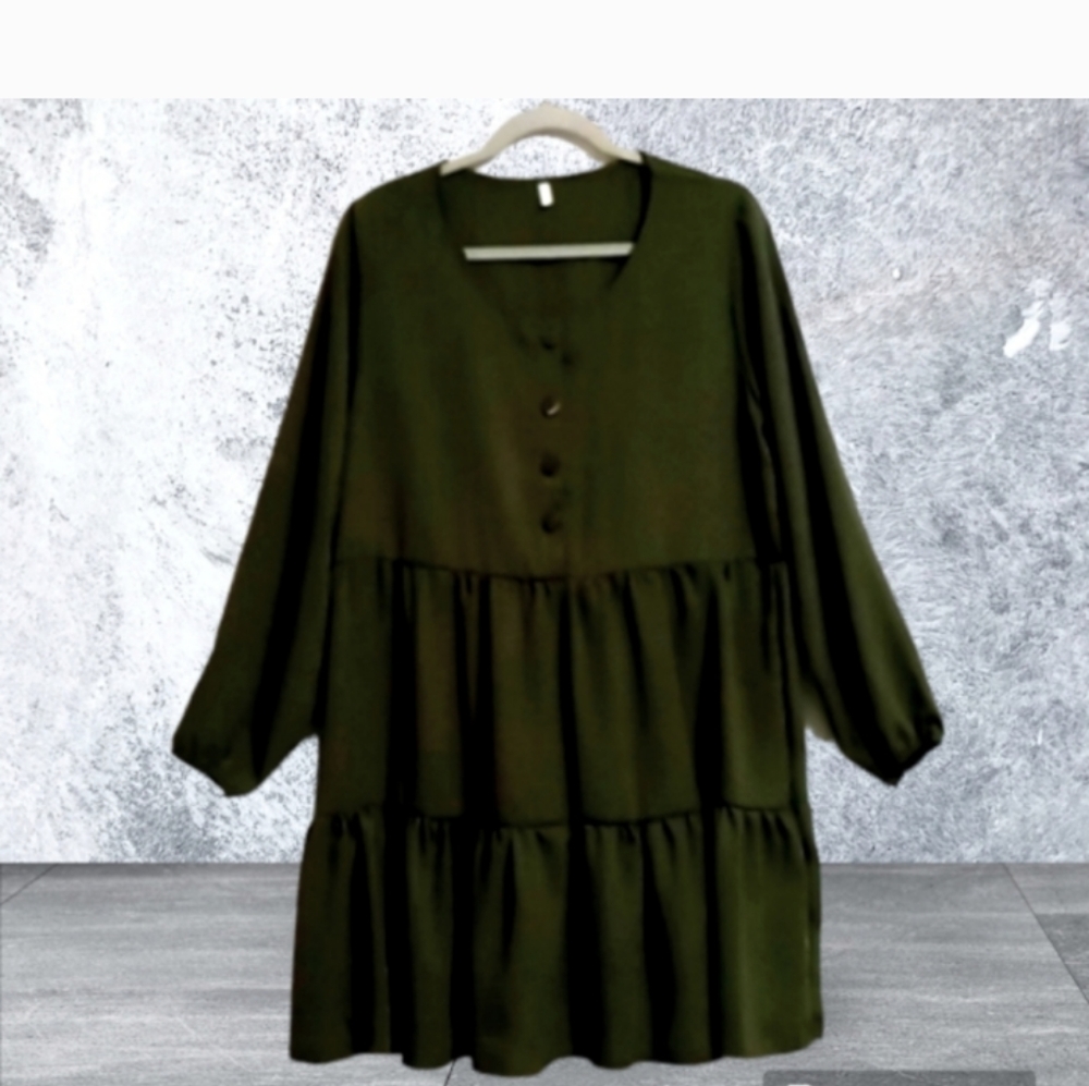 NEW ruffle bottom dress size large green
